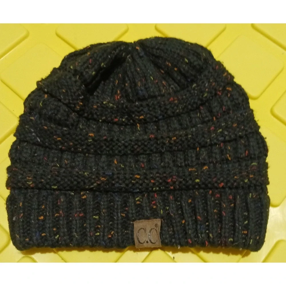 C.C. Exclusive Black Speckled Cable Knit Women's‎ Beanie